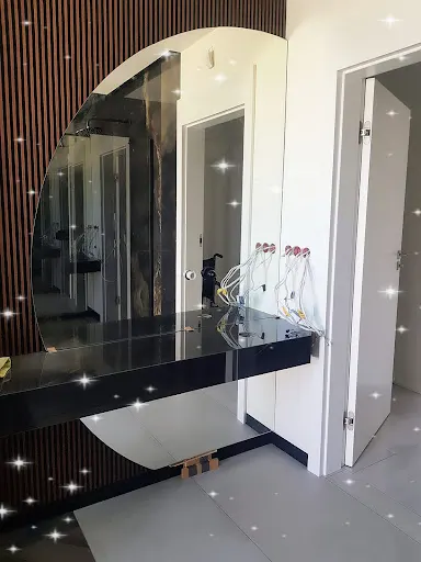 TUREK GLASS- Szklarz Radom, Lustra na wymiar, Lacobel , Panele szklane,